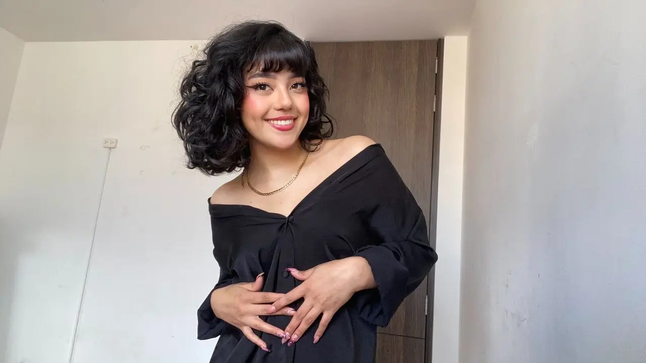 DanielleElle's Hot Anal
