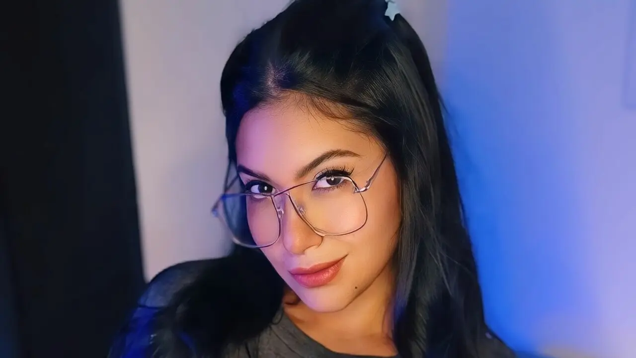 NahiaBahamoni's Hot Anal